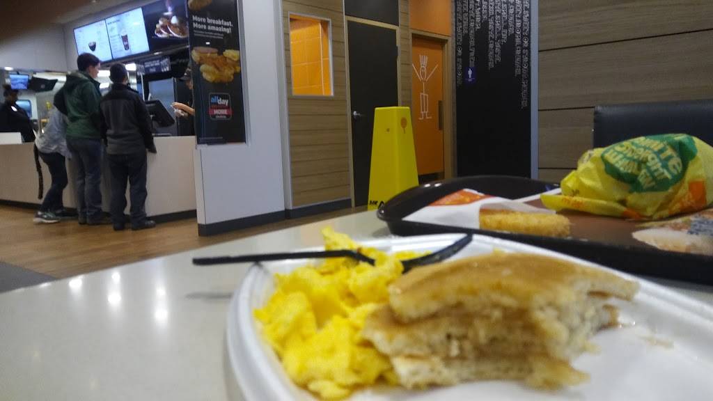 McDonalds | restaurant | 1975 S Union Ave, Tacoma, WA 98405, USA | 2532726000 OR +1 253-272-6000