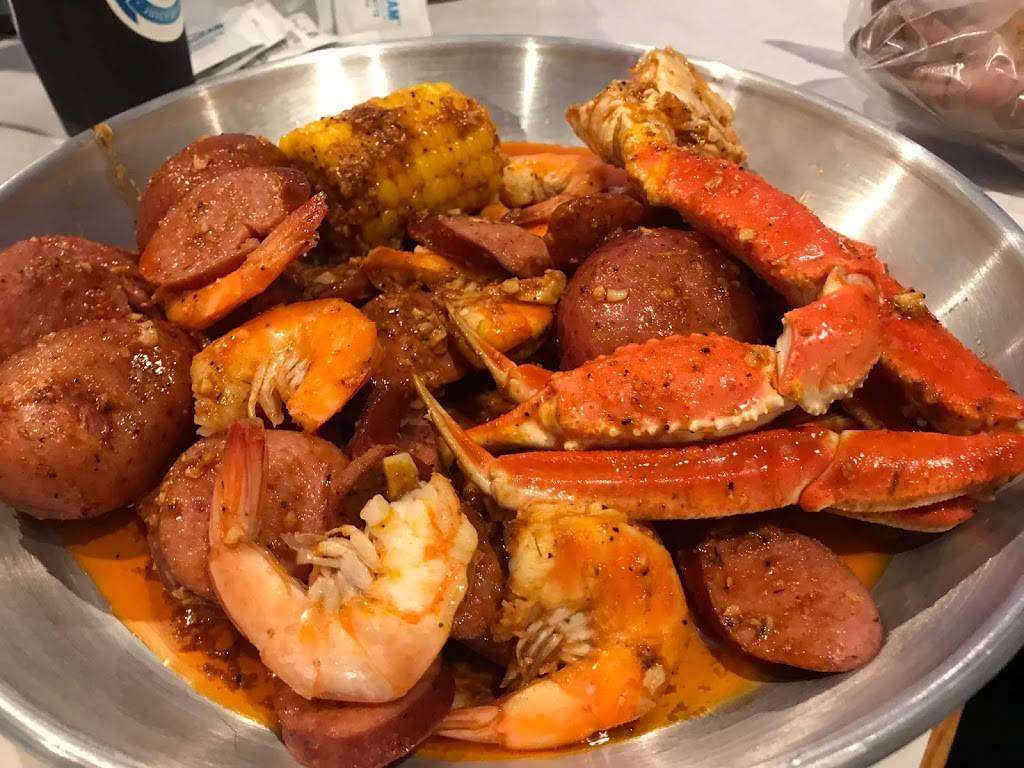 Red Crab | restaurant | 7690 Northwoods Blvd, North Charleston, SC 29406, USA | 8434592955 OR +1 843-459-2955