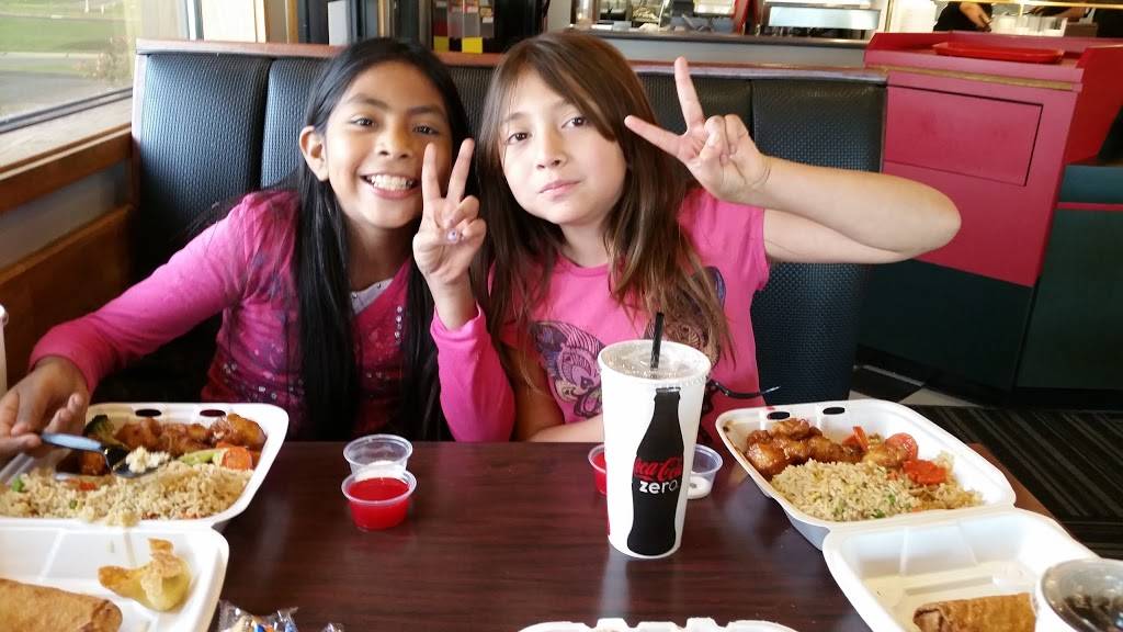 Imperial Palace Express | restaurant | 810 Galvin Rd S, Bellevue, NE 68005, USA | 4022937878 OR +1 402-293-7878