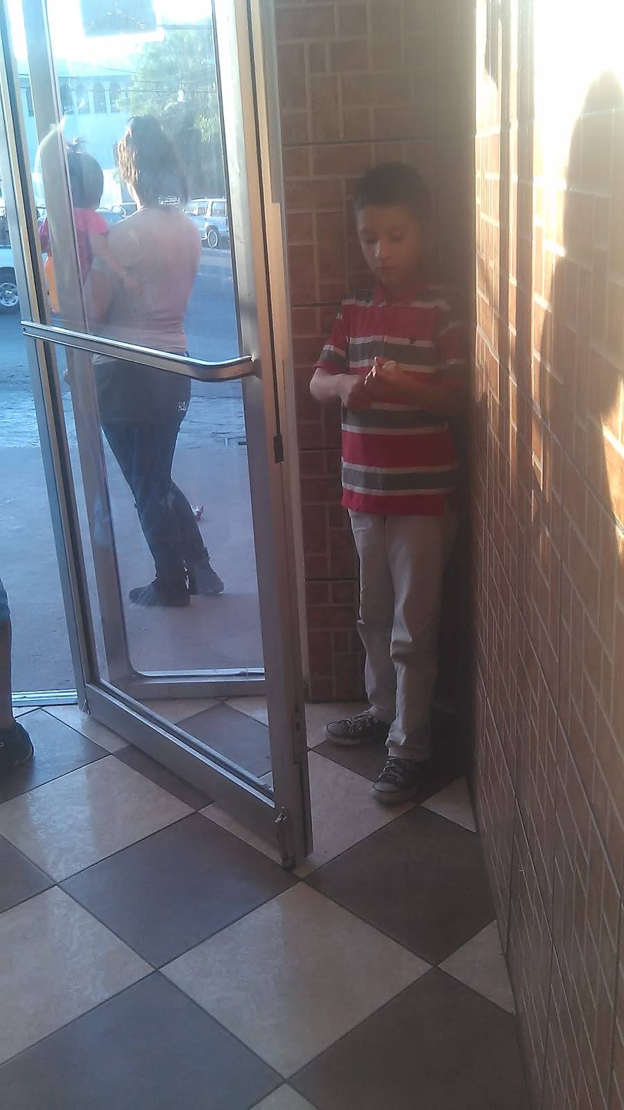 Manhattan Pizza | restaurant | 22185, Avenidia Sánchez Taboada 9354, Sanchez Taboada Produtsa, 22185 Tijuana, B.C., Mexico | 016642992416 OR +52 664 299 2416