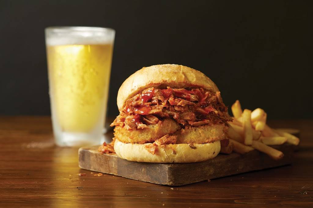 Chucks Roadhouse Bar & Grill | restaurant | 80 Dundas St S, Cambridge, ON N1R 8A8, Canada | 5196208446 OR +1 519-620-8446