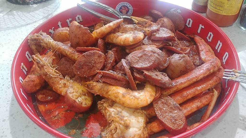 Fish N Tails Oyster Bar | restaurant | 1320 N Central Expy, Plano, TX 75074, USA | 9724220007 OR +1 972-422-0007