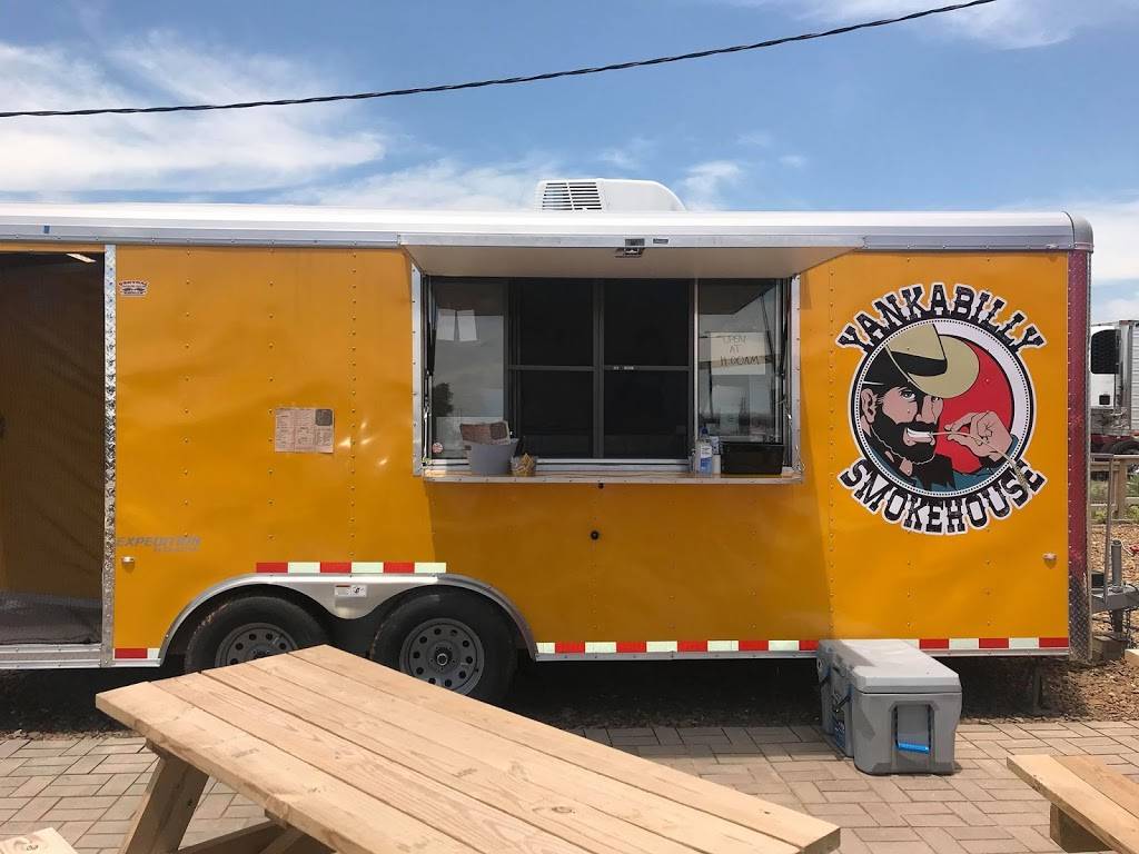 Yankabilly Smokehouse | restaurant | 145 Industrial Cir W, Springdale, AR 72762, USA | 8334682867 OR +1 833-468-2867
