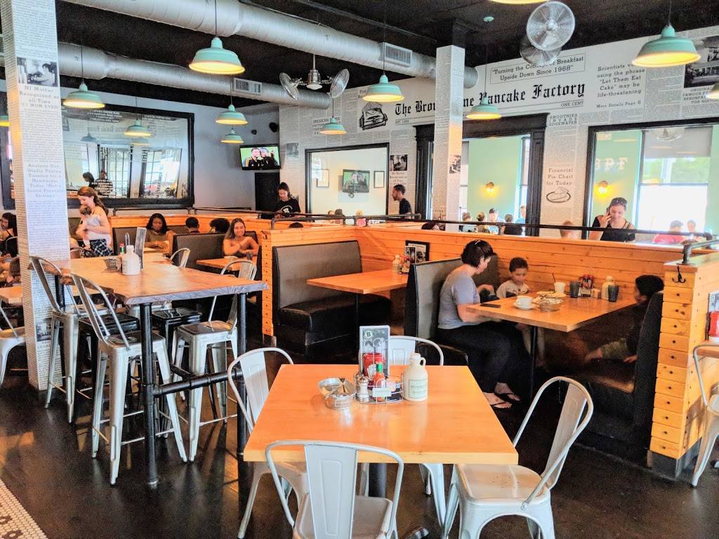 Brownstone Pancake Factory | restaurant | 860 River Rd, Edgewater, NJ 07020, USA | 2019454800 OR +1 201-945-4800
