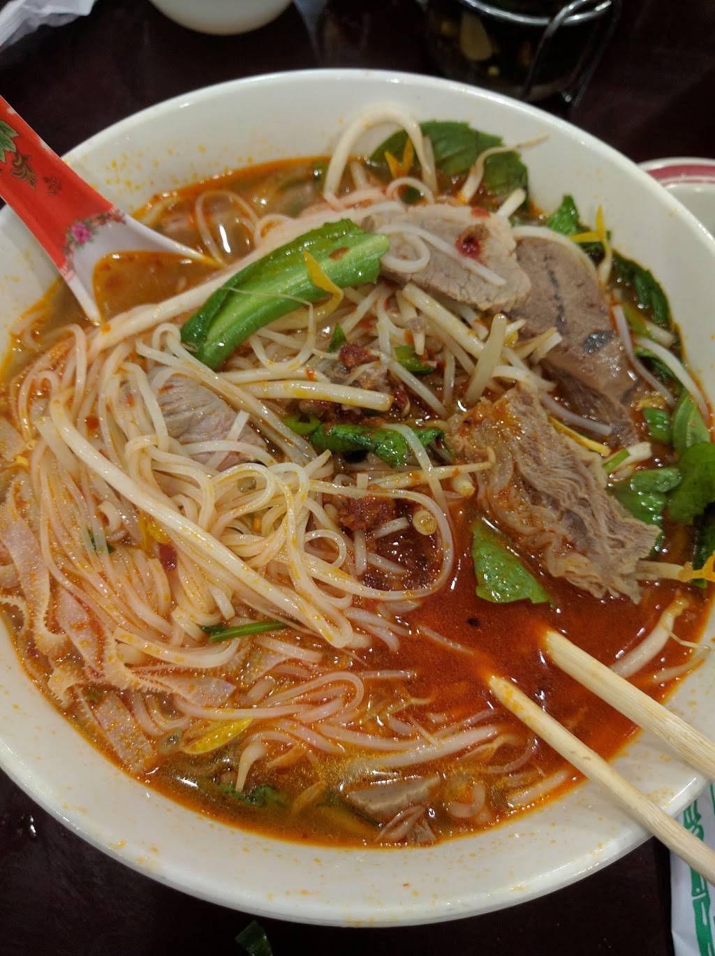 Saigon Diamond | restaurant | 31075 John R Rd, Madison Heights, MI 48071, USA | 2485914941 OR +1 248-591-4941