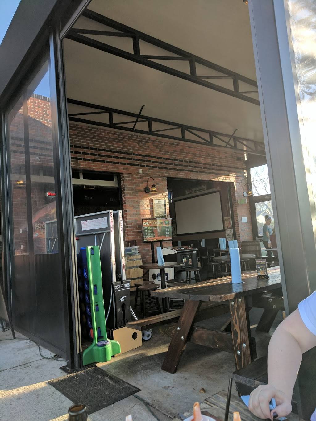 4 Barrel Bar and Barbeque | restaurant | 7702 Ralston Rd, Arvada, CO 80002, USA | 3039975397 OR +1 303-997-5397