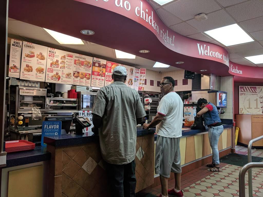 KFC | restaurant | 2930 Carnegie Ave, Cleveland, OH 44115, USA | 2166211166 OR +1 216-621-1166