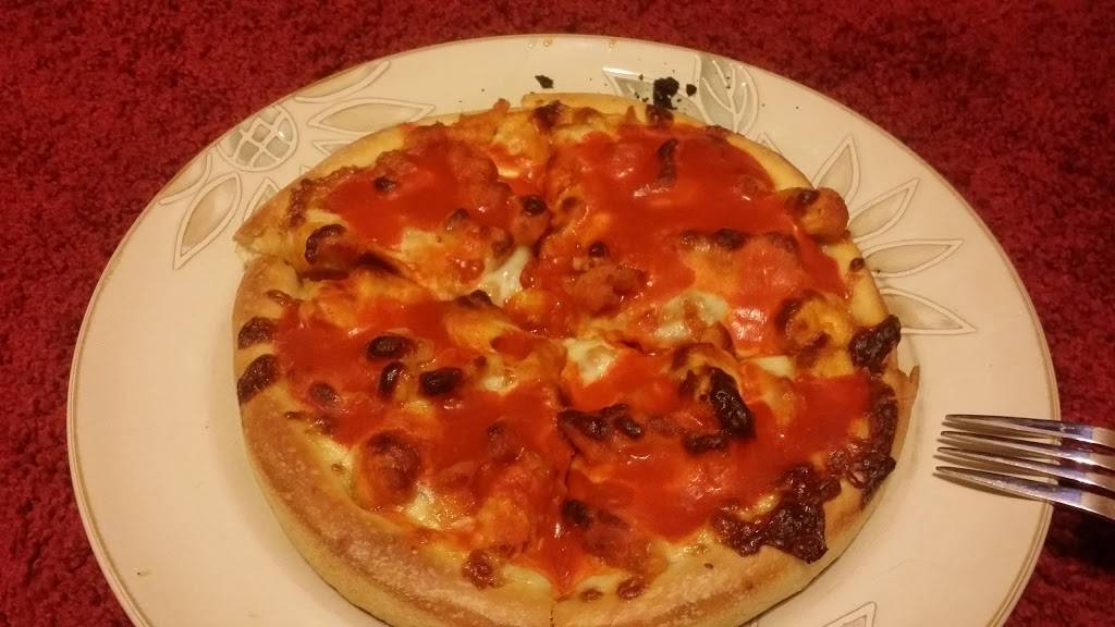 La Roma Pizza | restaurant | 401 Horseblock Road, Farmingville, NY 11738, USA | 6317362600 OR +1 631-736-2600