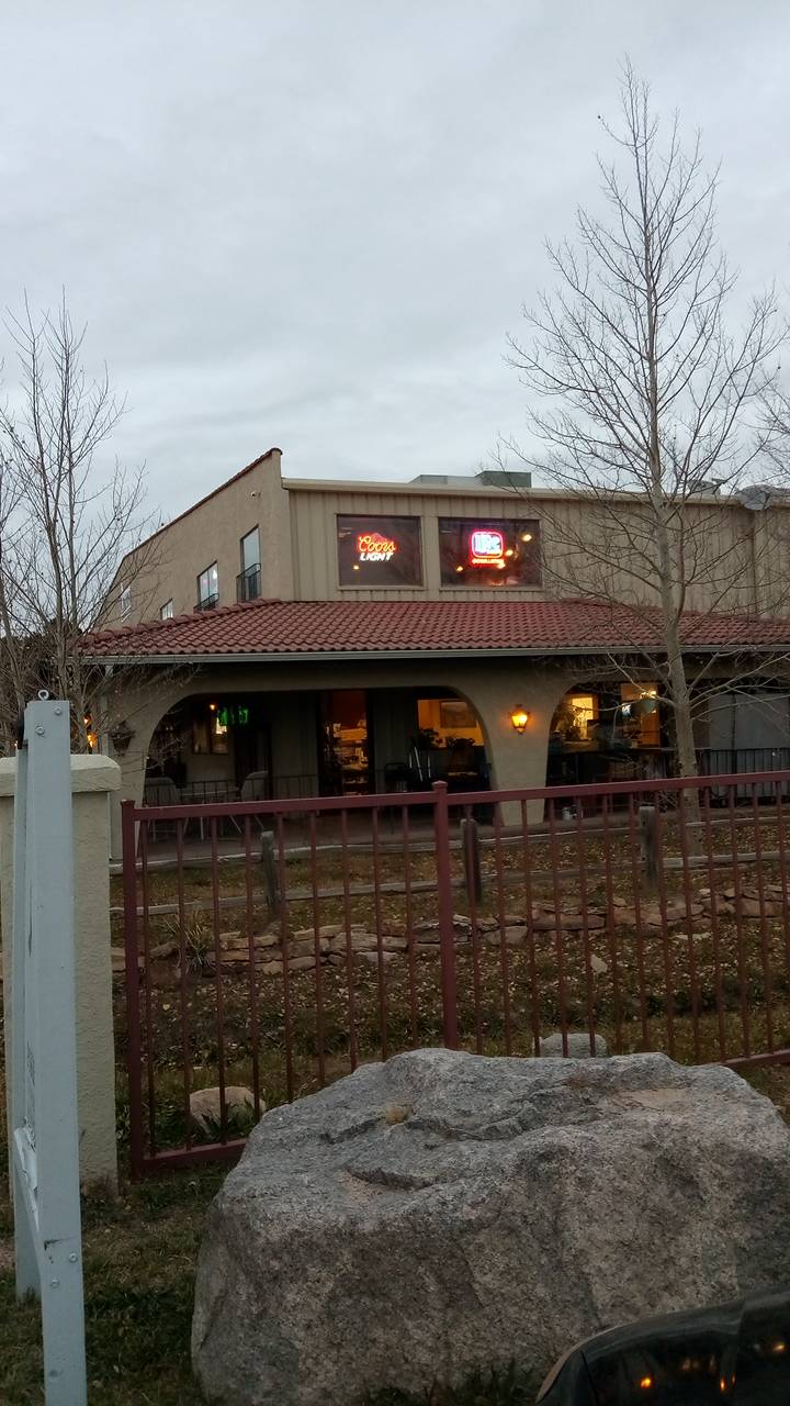 The Grill at Latigo | restaurant | 13710 Halleluiah Trail, Elbert, CO 80106, USA | 7196514909 OR +1 719-651-4909