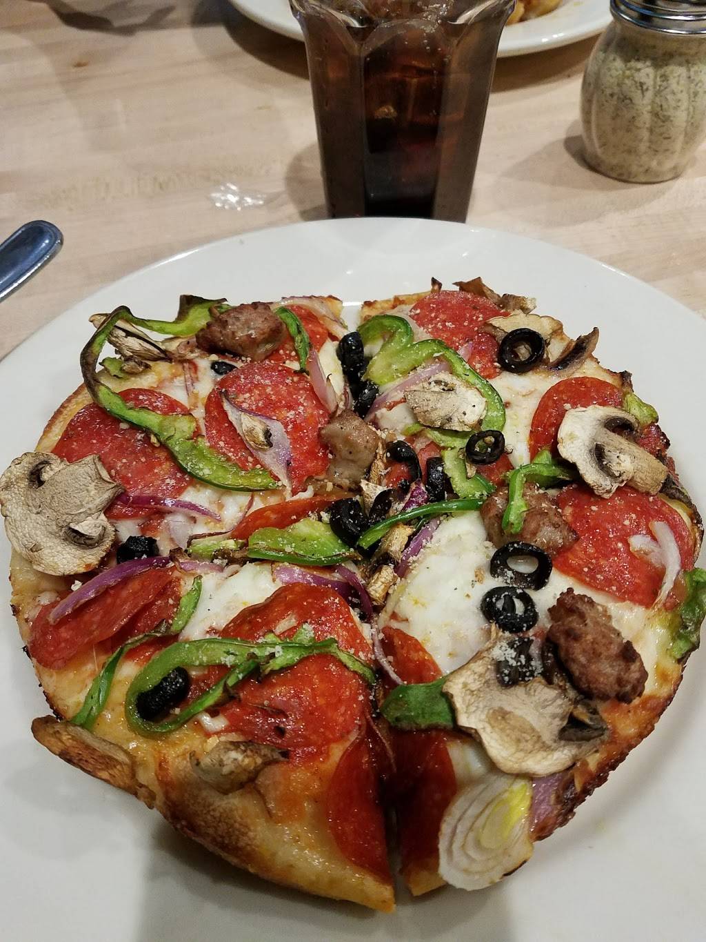 Old Chicago | restaurant | 1579 E Cheyenne Mountain Blvd, Colorado Springs, CO 80906, USA | 7195760433 OR +1 719-576-0433