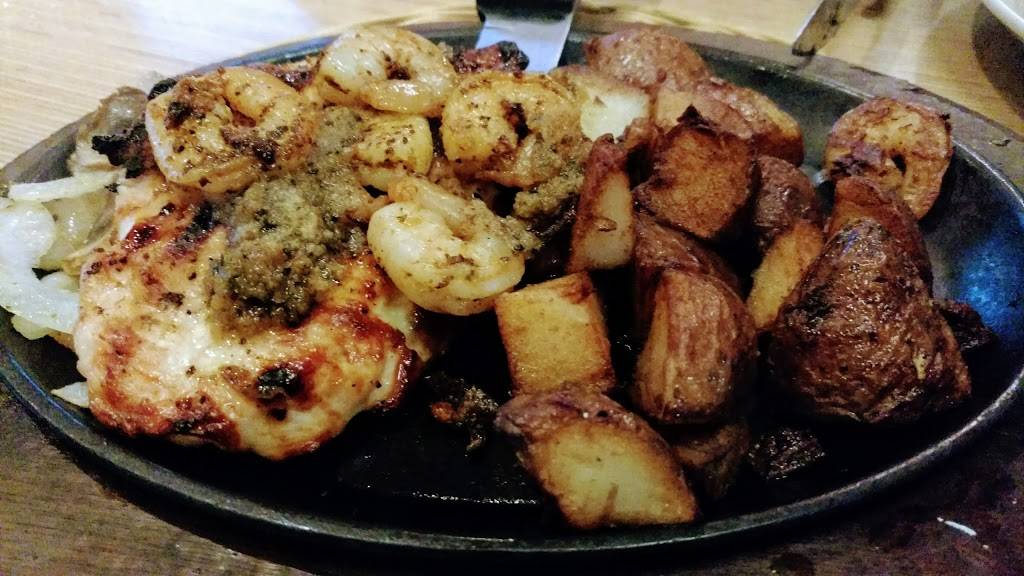 Applebees Grill + Bar | restaurant | 815 Hutchinson River Pkwy, Bronx, NY 10465, USA | 7188285379 OR +1 718-828-5379