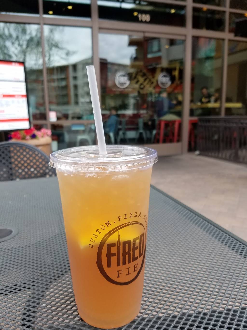 Fired Pie | restaurant | 15425 N Scottsdale Rd #100, Scottsdale, AZ 85254, USA | 4806367704 OR +1 480-636-7704