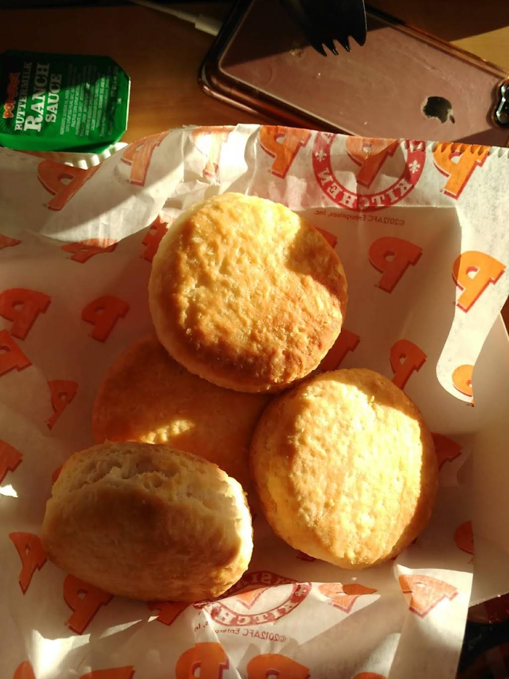 Popeyes Louisiana Kitchen | restaurant | 17524 Valley Mall Rd, Hagerstown, MD 21740, USA | 3015829305 OR +1 301-582-9305