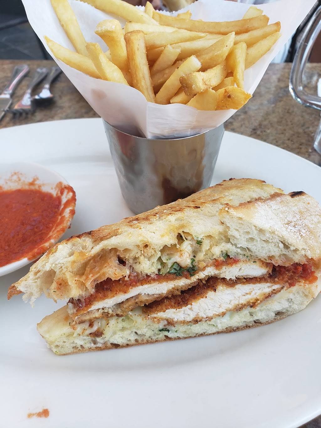 The Cheesecake Factory | restaurant | 15230 N Scottsdale Rd, Scottsdale, AZ 85254, USA | 4806070083 OR +1 480-607-0083