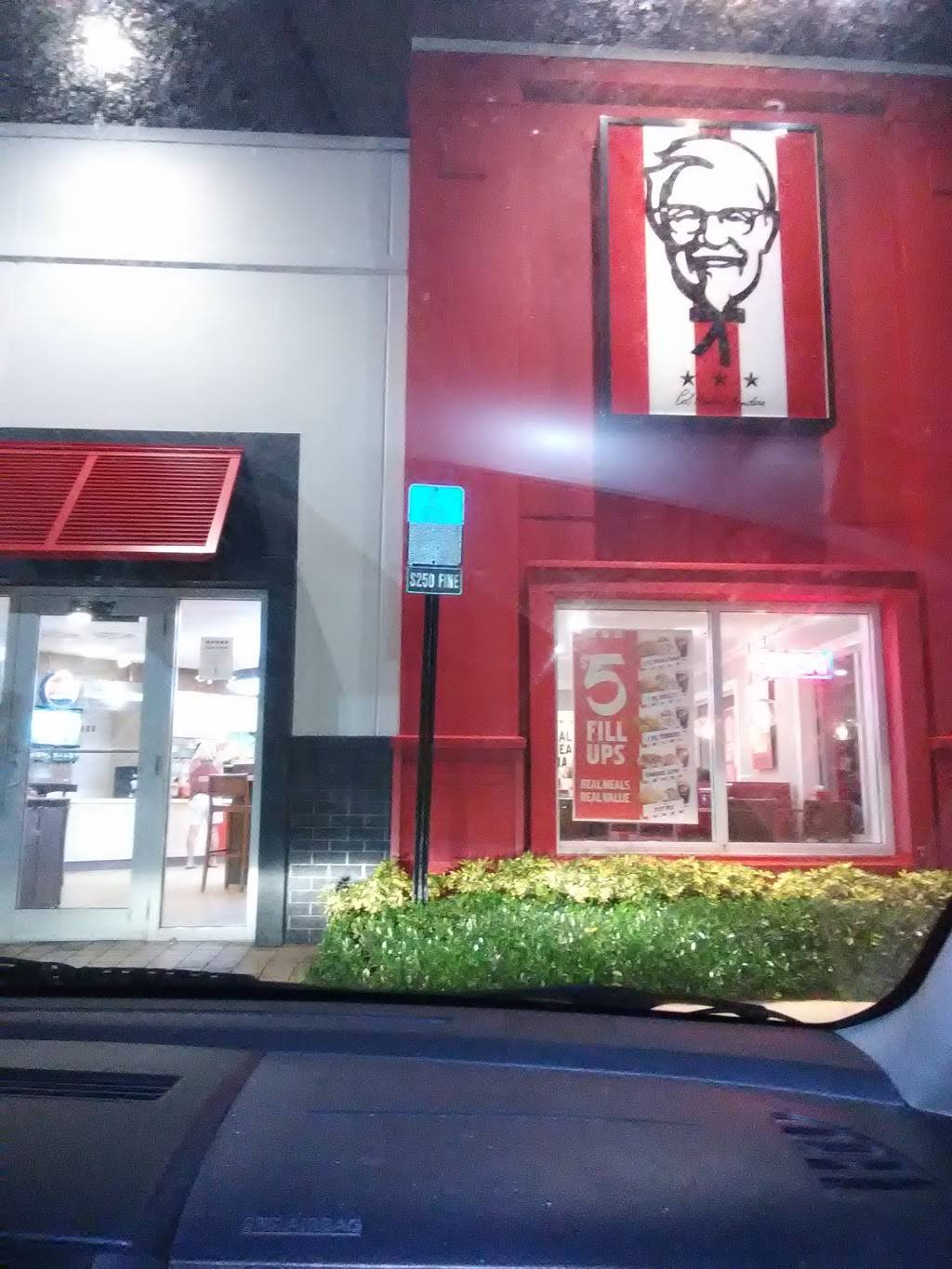 KFC | restaurant | 3045 N Military Trl, West Palm Beach, FL 33409, USA | 5616866135 OR +1 561-686-6135