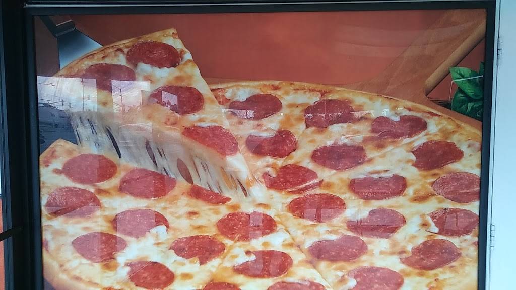 Little Caesars Pizza | meal takeaway | 1737 W Orangethorpe Ave, Fullerton, CA 92833, USA | 7145258777 OR +1 714-525-8777