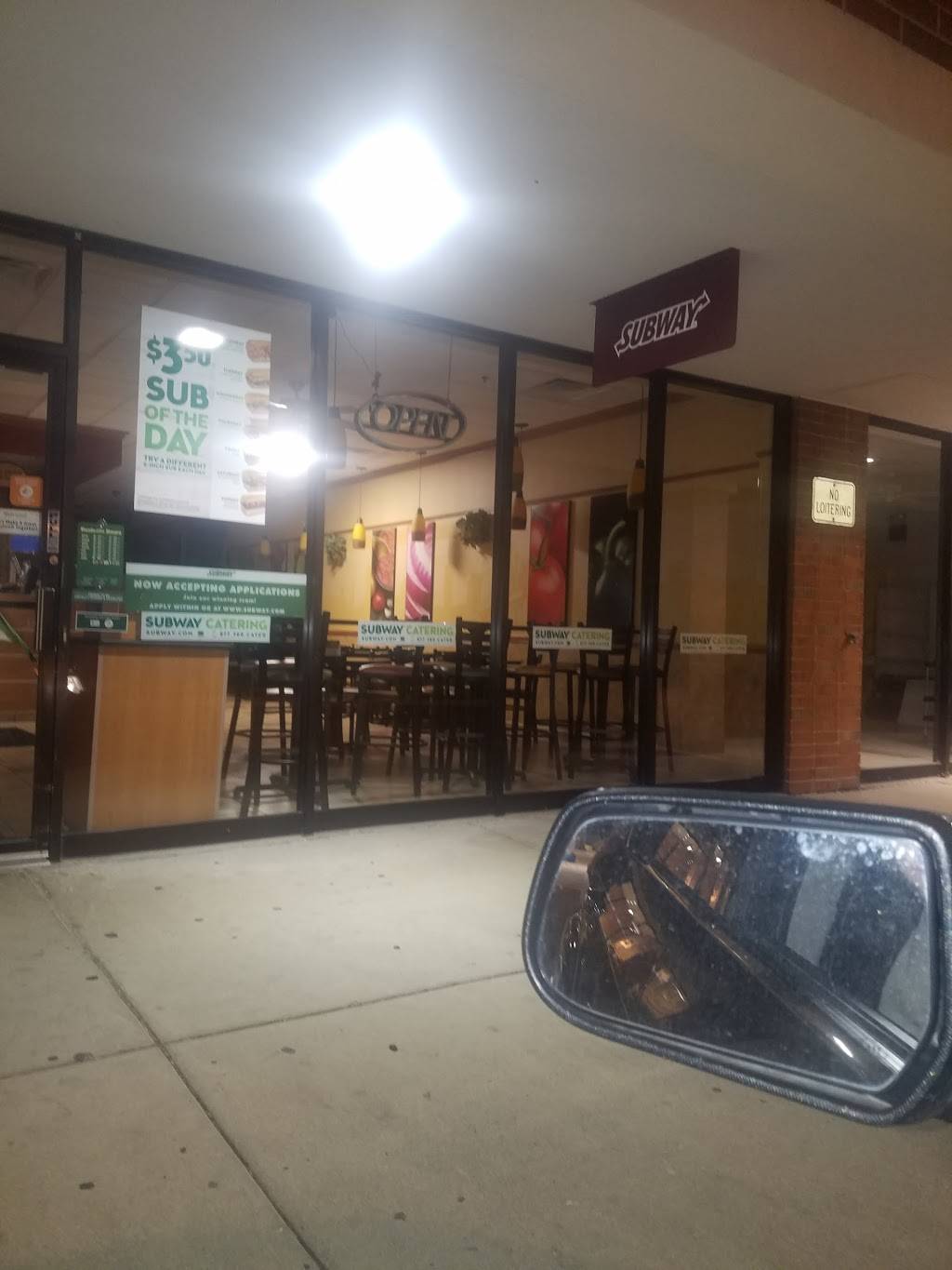 Subway Restaurants | restaurant | 790 Royal St George Dr, Naperville, IL 60540, USA | 6309222455 OR +1 630-922-2455