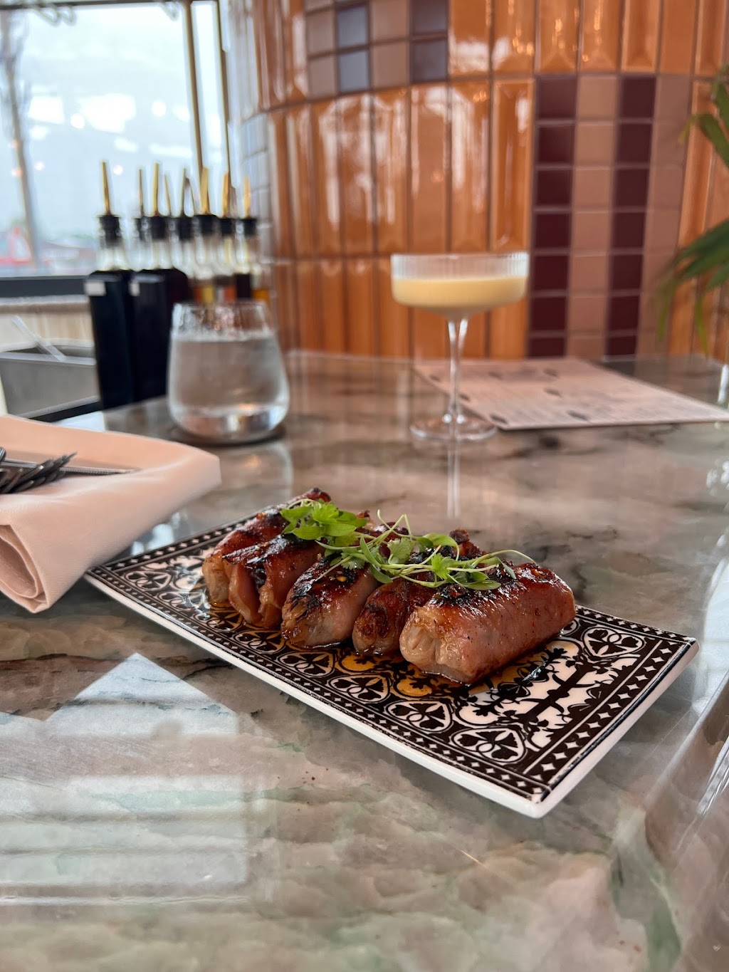 jaja | restaurant | 2050 Gehring Ave, Cleveland, OH 44113, USA | 2169985353 OR +1 216-998-5353