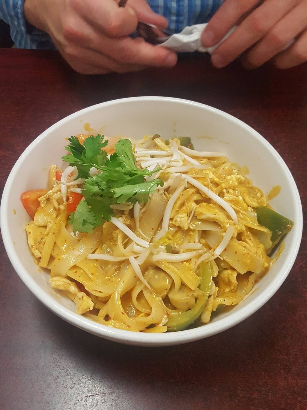 Plias Kitchen | restaurant | 1300 S Webster Ave, Green Bay, WI 54301, USA | 9204373303 OR +1 920-437-3303