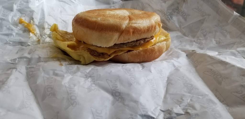 Sonic Drive-In | restaurant | 220 Lancaster Dr SE, Salem, OR 97301, USA | 5033621279 OR +1 503-362-1279