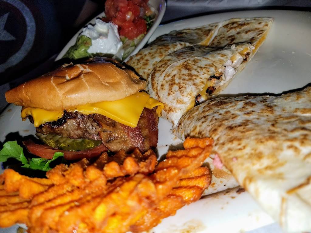 Codys Original Roadhouse | restaurant | 39870 US-19, Tarpon Springs, FL 34689, USA | 7279371022 OR +1 727-937-1022