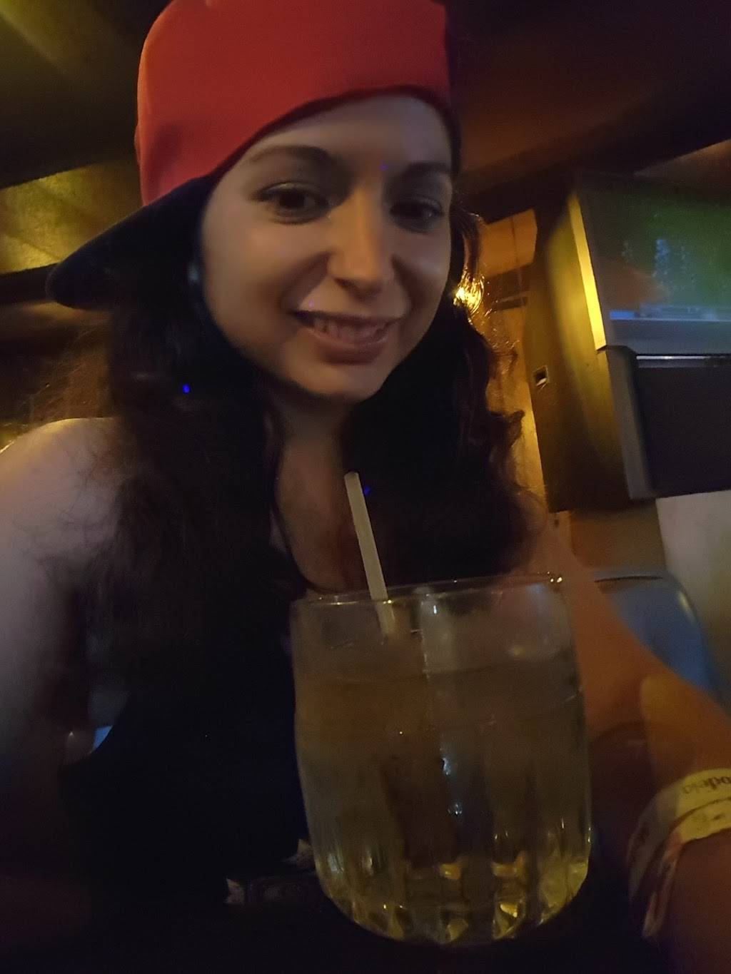 T Js Tavern | restaurant | 104 Kennedy St, Willis, TX 77378, USA | 9368567758 OR +1 936-856-7758