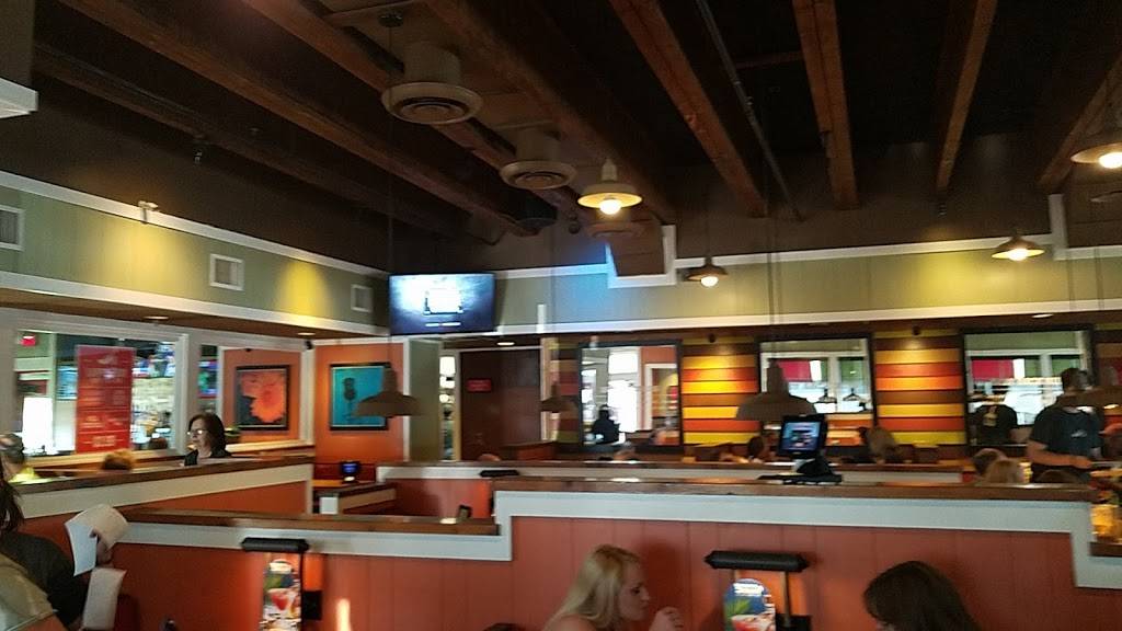 Chilis Grill & Bar | restaurant | 5105 N Belt Hwy, St Joseph, MO 64506, USA | 8162795750 OR +1 816-279-5750