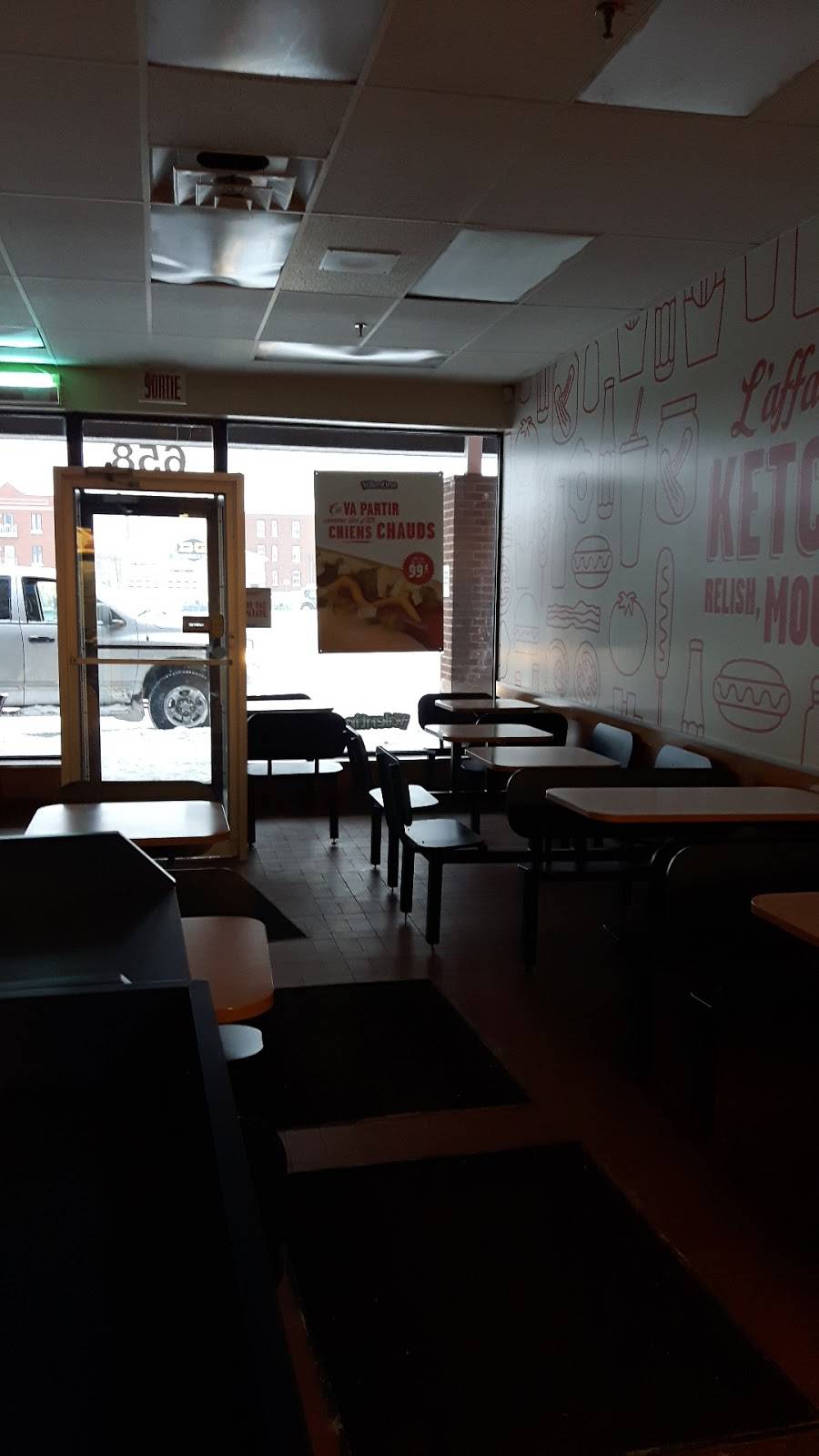 Valentine | restaurant | 658 Boulevard du St Maurice, Trois-Rivières, QC G9A 3P6, Canada | 8193747638 OR +1 819-374-7638
