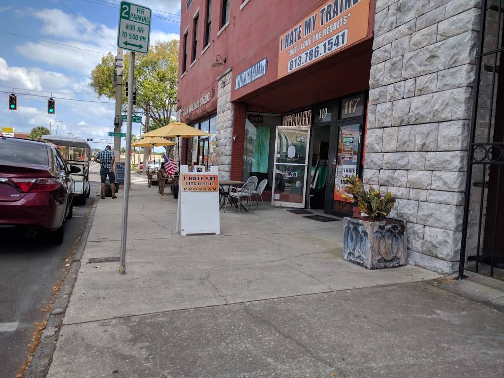 THE CORNER STORE | restaurant | 121 W Reynolds St, Plant City, FL 33563, USA | 8137540900 OR +1 813-754-0900