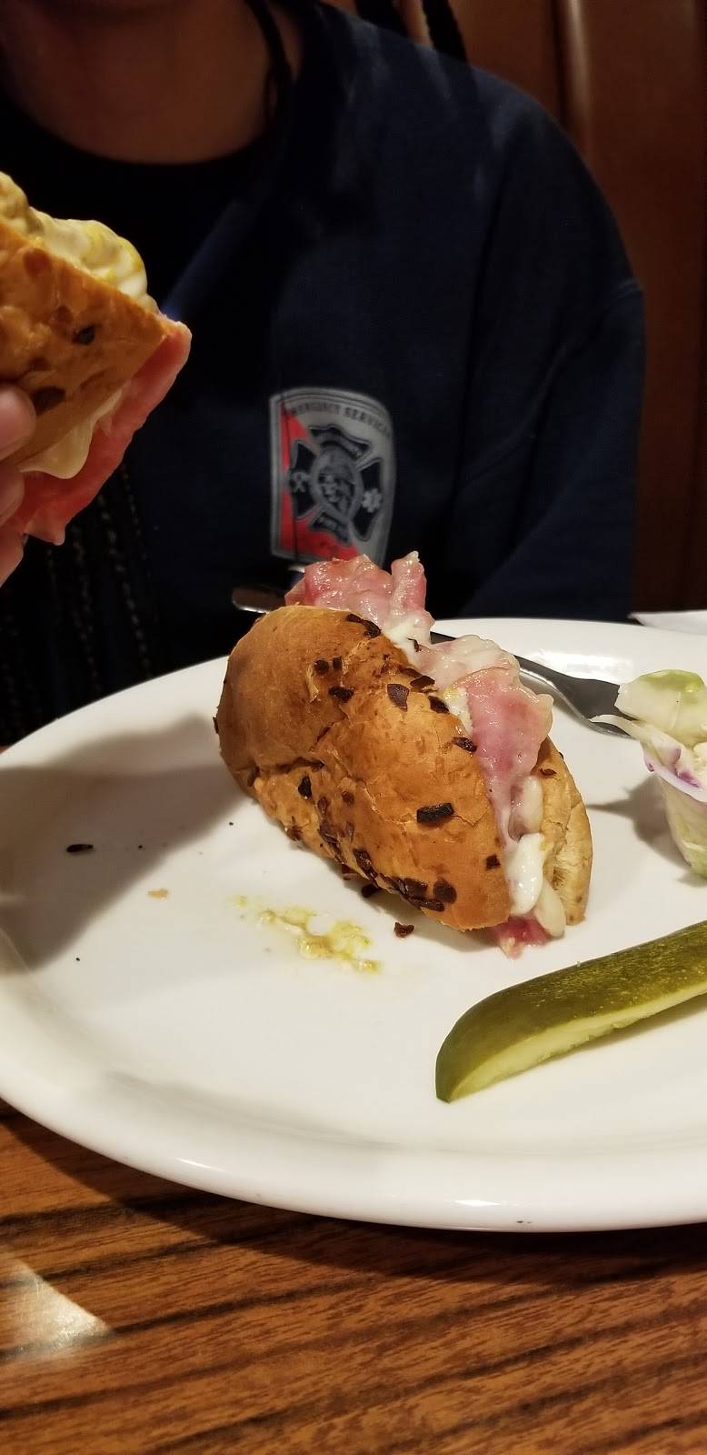 Main Bar Sandwich Shop | restaurant | 1944 Main St, Sarasota, FL 34236, USA | 9419558733 OR +1 941-955-8733