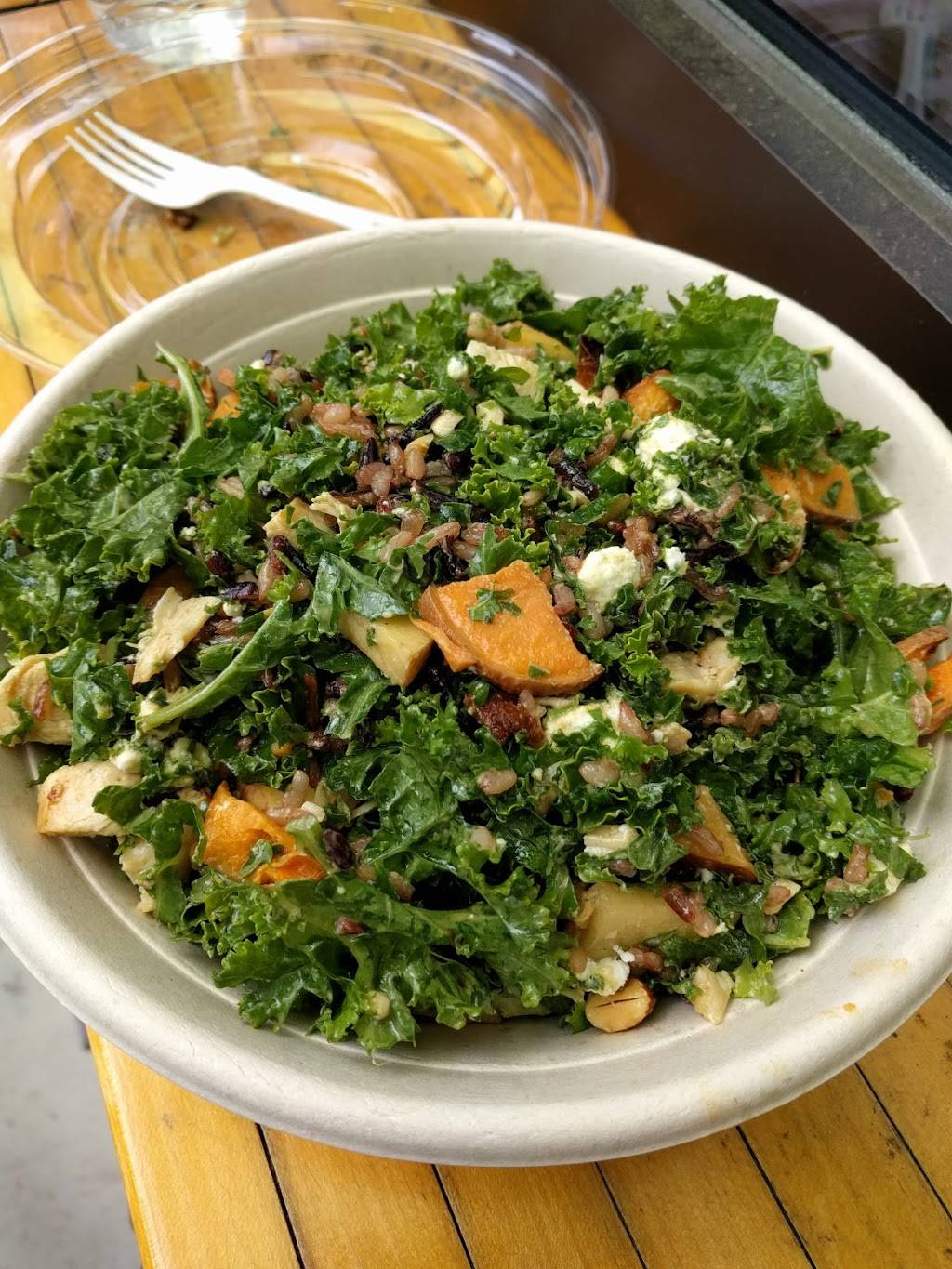 sweetgreen | restaurant | 2905 District Ave, Fairfax, VA 22031, USA | 7039927892 OR +1 703-992-7892