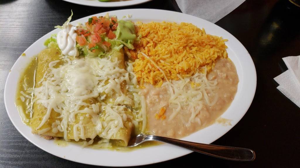 Charros Mexican Food | restaurant | 1131 Main St, Delano, CA 93215, USA | 6617252866 OR +1 661-725-2866