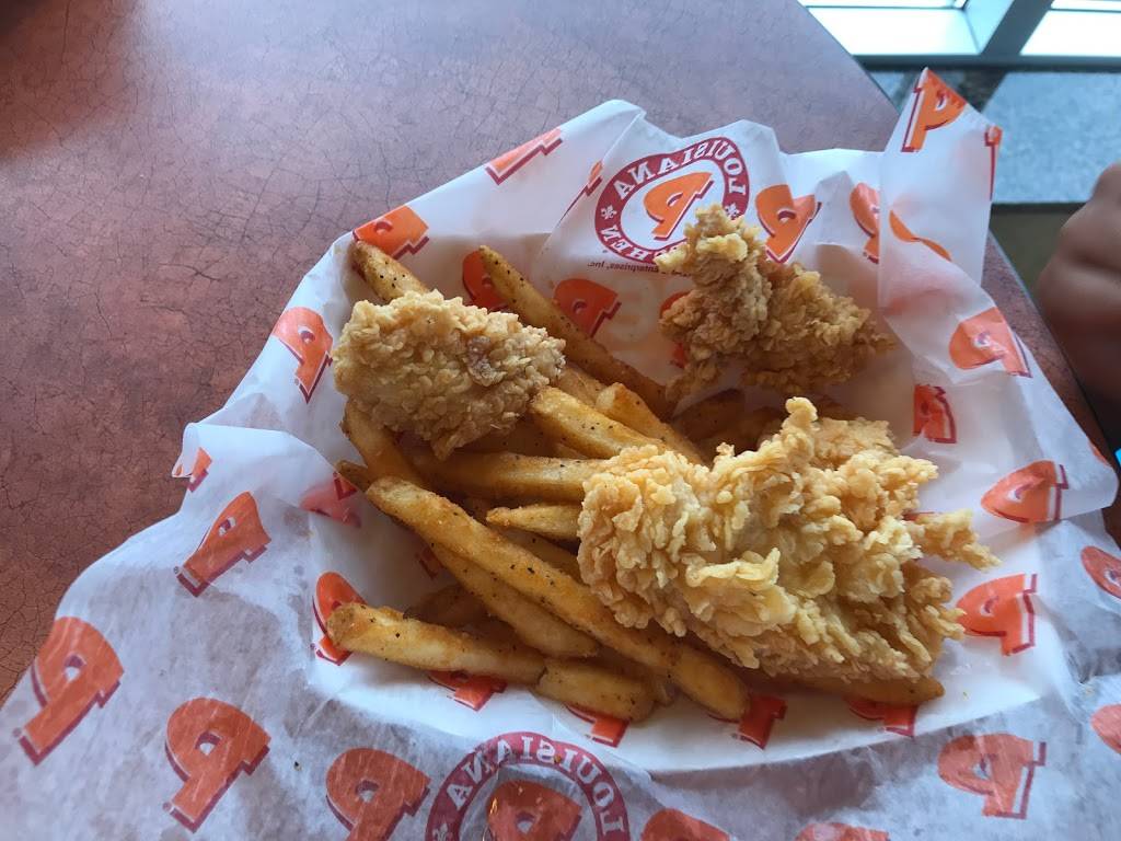 Popeyes Louisiana Kitchen | restaurant | 9830 Markham Rd, Markham, ON L6E 0H7, Canada | 9052011786 OR +1 905-201-1786