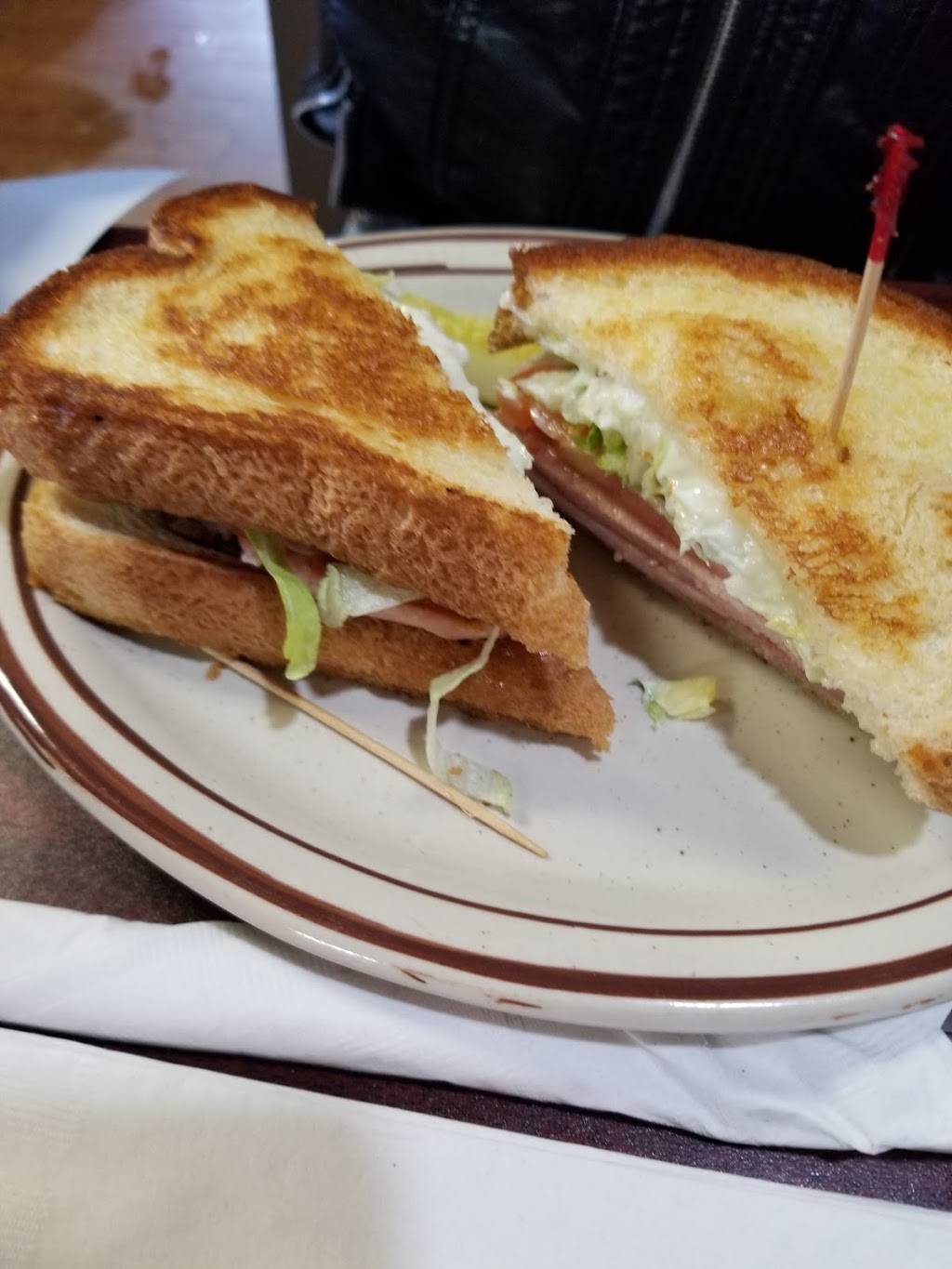 Riverside Coney Island | restaurant | 4460 W Jefferson Ave #1, Ecorse, MI 48229, USA | 3139283881 OR +1 313-928-3881