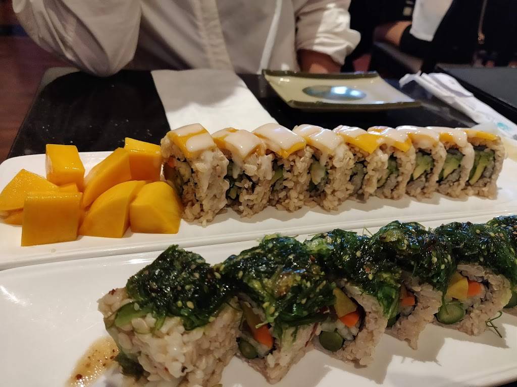 Umai Sushi & Sake House | restaurant | 730 Nordahl Rd #108, San Marcos, CA 92069, USA | 7602330888 OR +1 760-233-0888