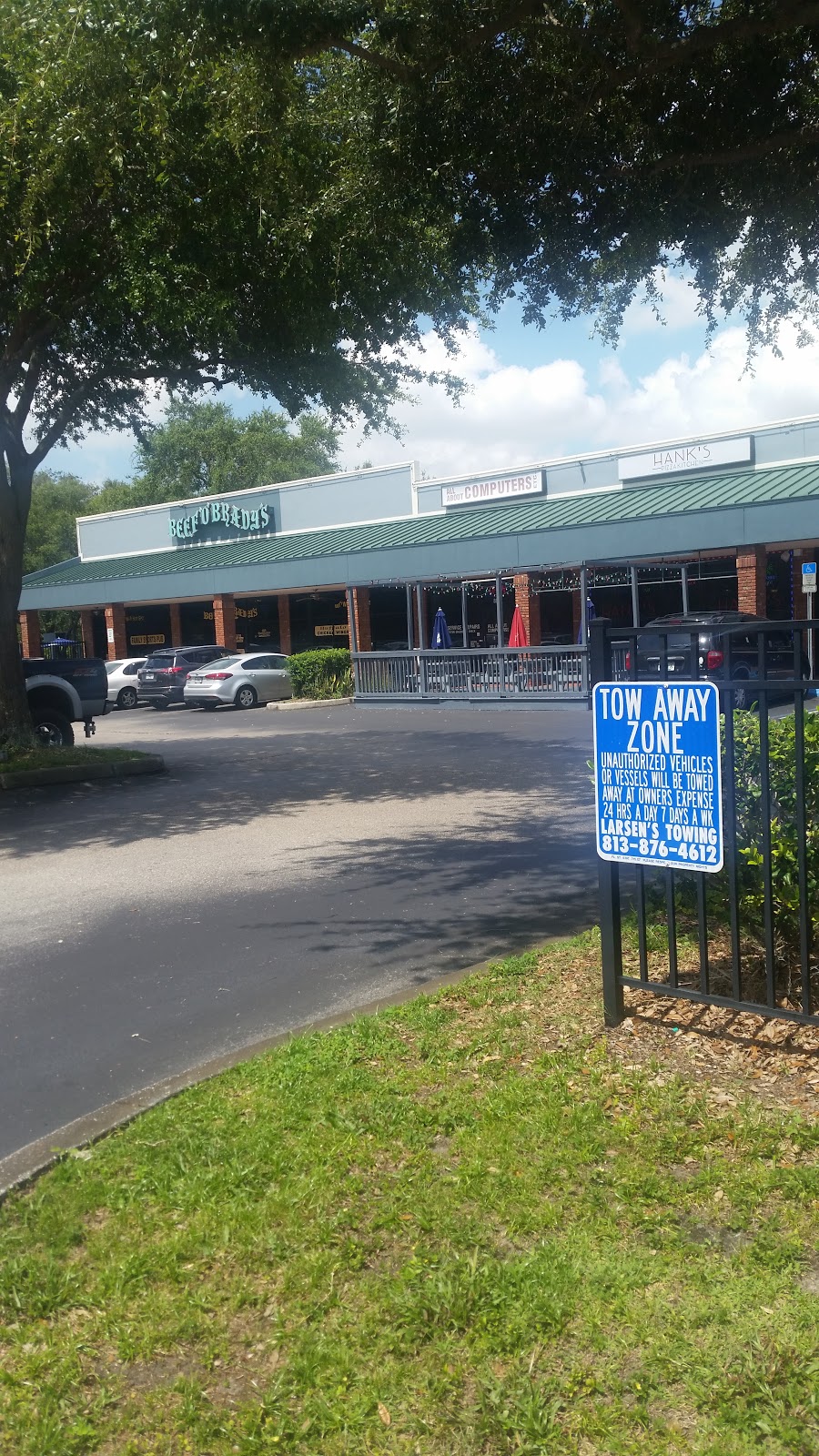 Steves Pizzeria | restaurant | 8830 N Himes Ave, Tampa, FL 33614, USA | 8139307900 OR +1 813-930-7900