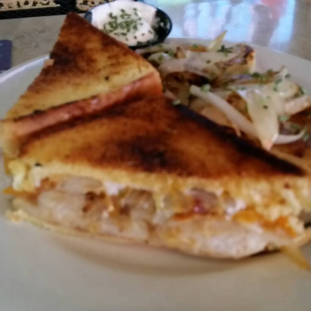 In The Drink | restaurant | 19367 Lorain Rd, Fairview Park, OH 44126, USA | 4403319200 OR +1 440-331-9200