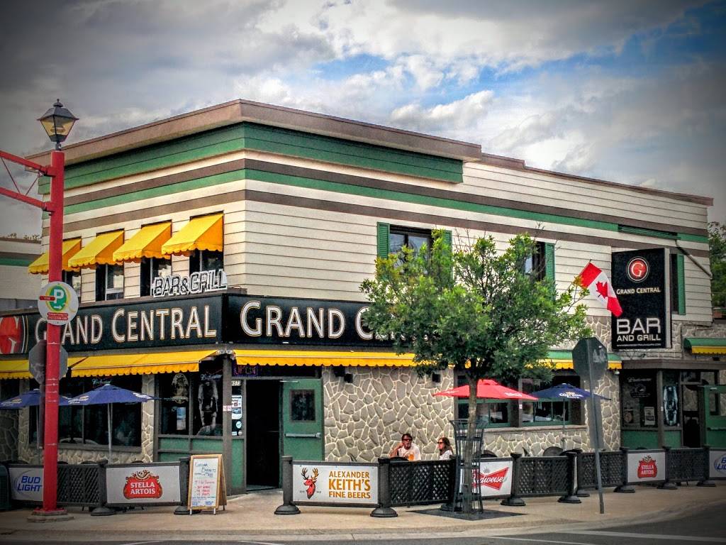 Grand Central Sports | restaurant | 4573 Queen St, Niagara Falls, ON L2E 2L7, Canada | 9053579000 OR +1 905-357-9000