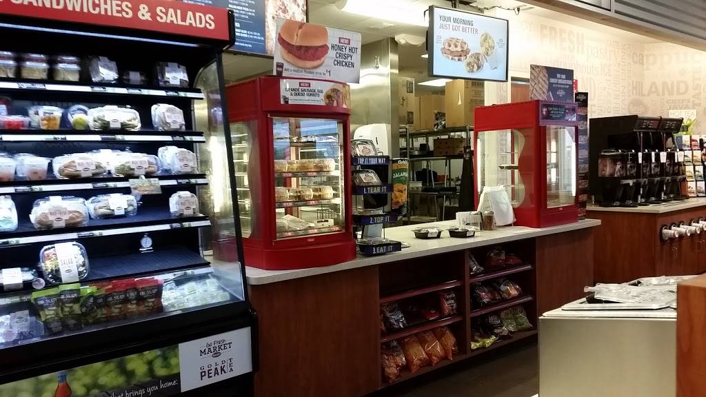 Kum & Go | meal takeaway | 400 Prairie Bluff Dr, Waukee, IA 50263, USA | 5152162176 OR +1 515-216-2176