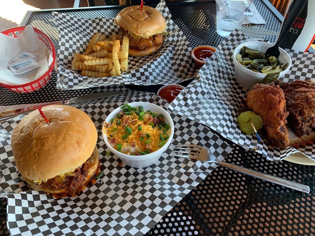 Mrs. Chicken | restaurant | 4011 N 32nd St, Phoenix, AZ 85018, USA | 6022816527 OR +1 602-281-6527