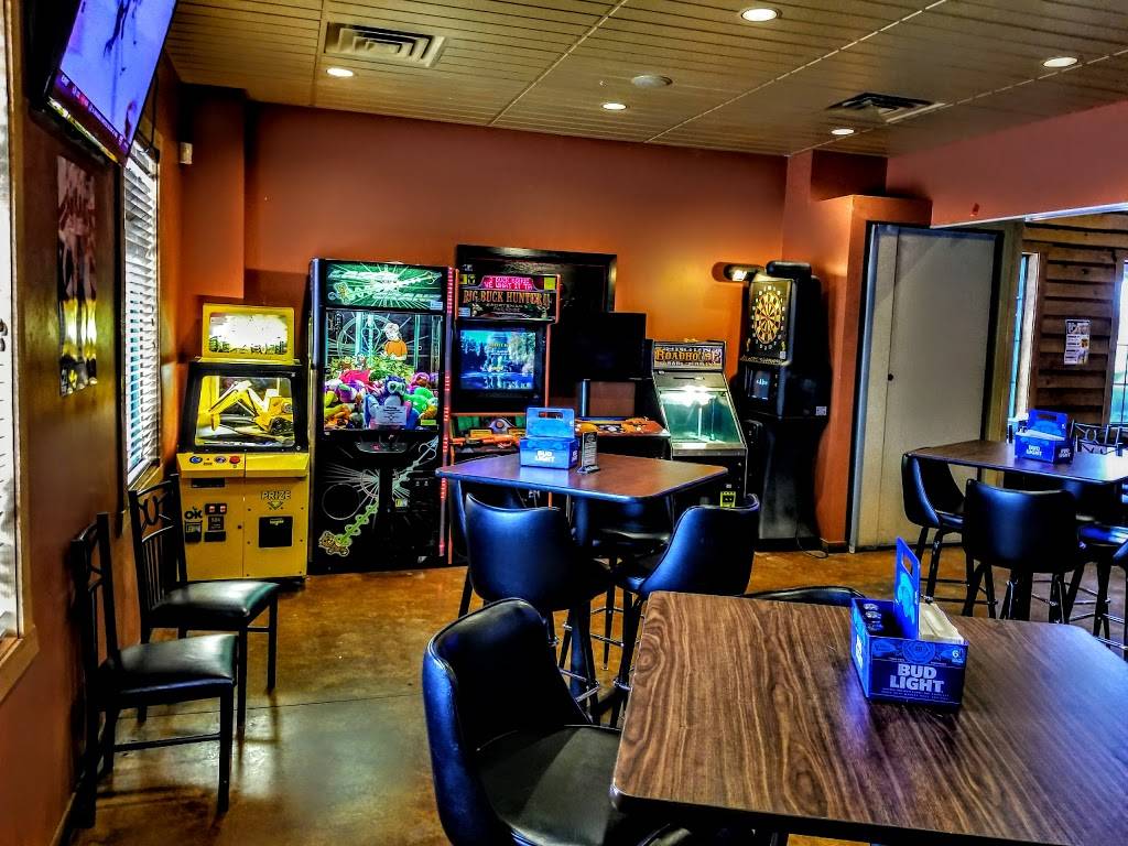 21 Gun Roadhouse | meal takeaway | 4344 Lime Kiln Rd, Green Bay, WI 54311, USA | 9203372122 OR +1 920-337-2122