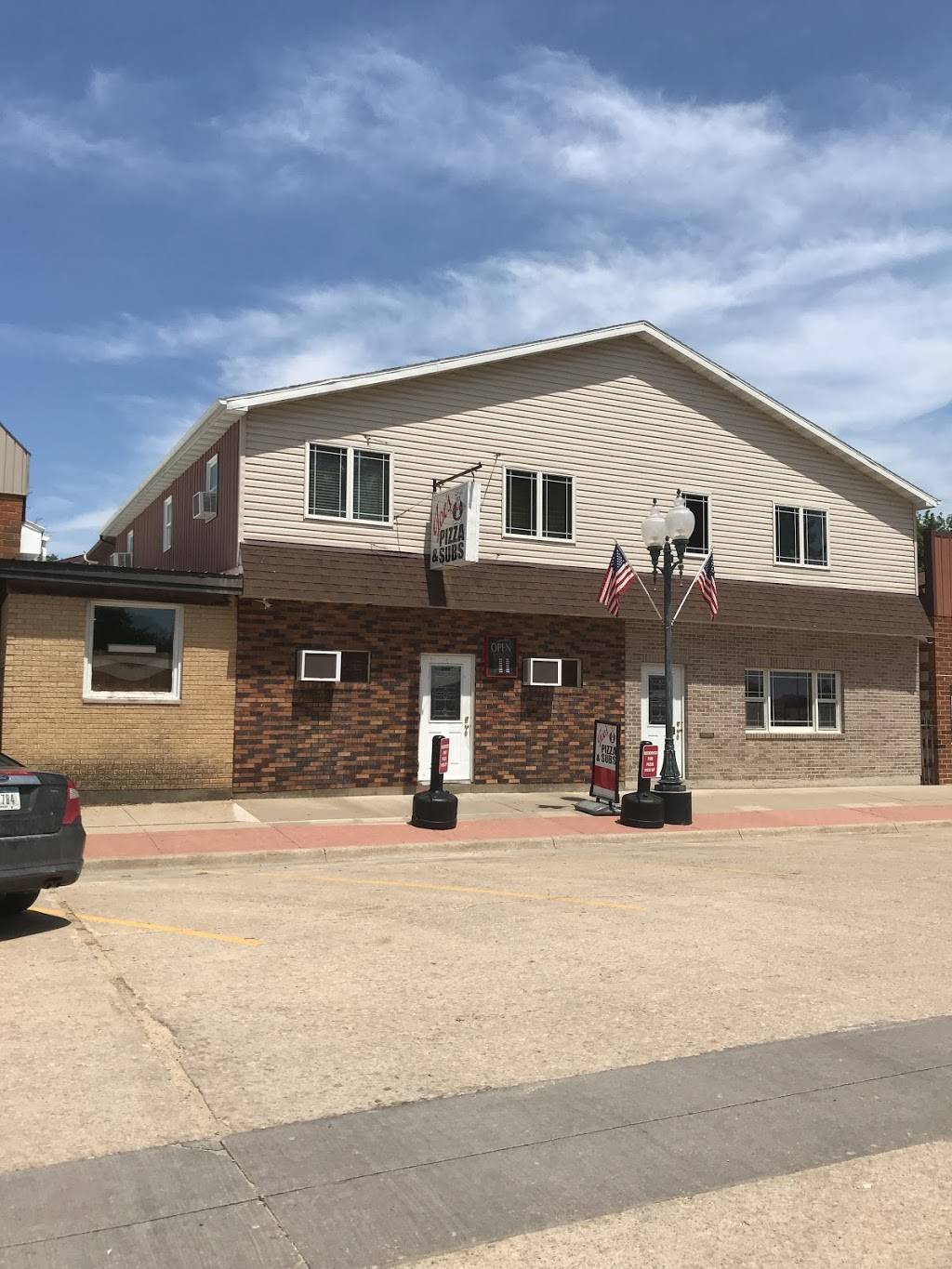 Joes Pizza Arcade | restaurant | 511 Young St, Jesup, IA 50648, USA | 3198273141 OR +1 319-827-3141