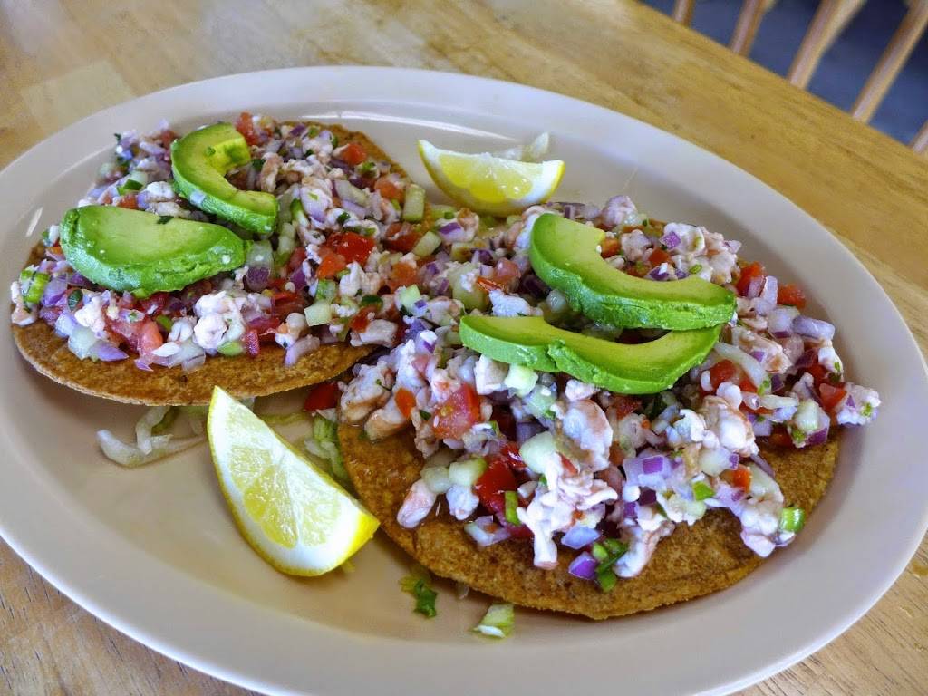 Colimas Mexican Food | restaurant | 1850 Hacienda Dr, Vista, CA 92081, USA | 7609456585 OR +1 760-945-6585