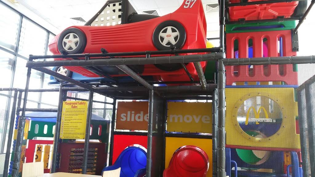 McDonalds | cafe | 2496 Lincoln Way E, Massillon, OH 44646, USA | 3308331162 OR +1 330-833-1162