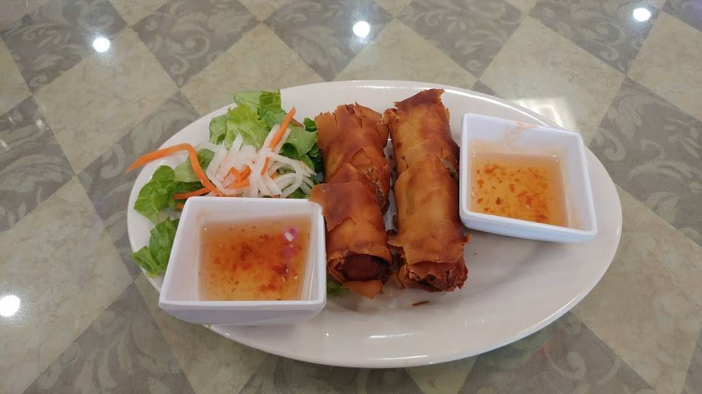 Hu Tieu Mi La Cay Cho Lon - | restaurant | 6793 Wilson Blvd, Falls Church, VA 22044, USA | 7035311420 OR +1 703-531-1420