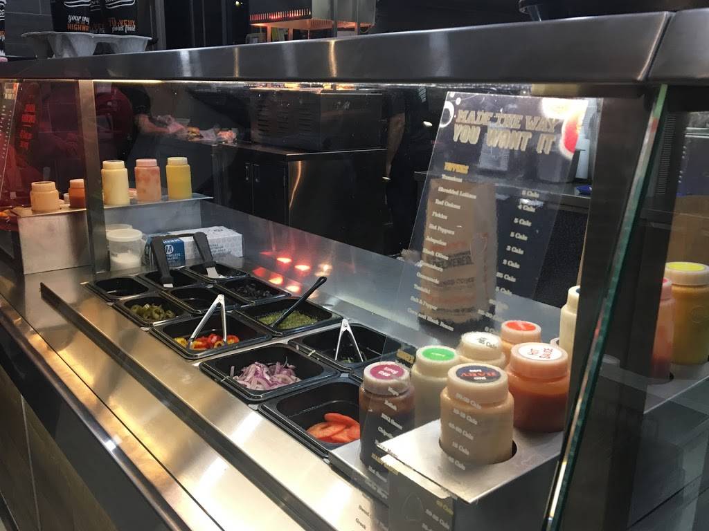 Harveys | restaurant | 4355 King St E, Kitchener, ON N2P 2E9, Canada | 5196509601 OR +1 519-650-9601