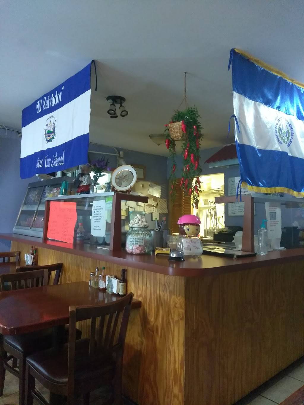 El Manjar | restaurant | 7218 N Armenia Ave, Tampa, FL 33604, USA | 8134474652 OR +1 813-447-4652