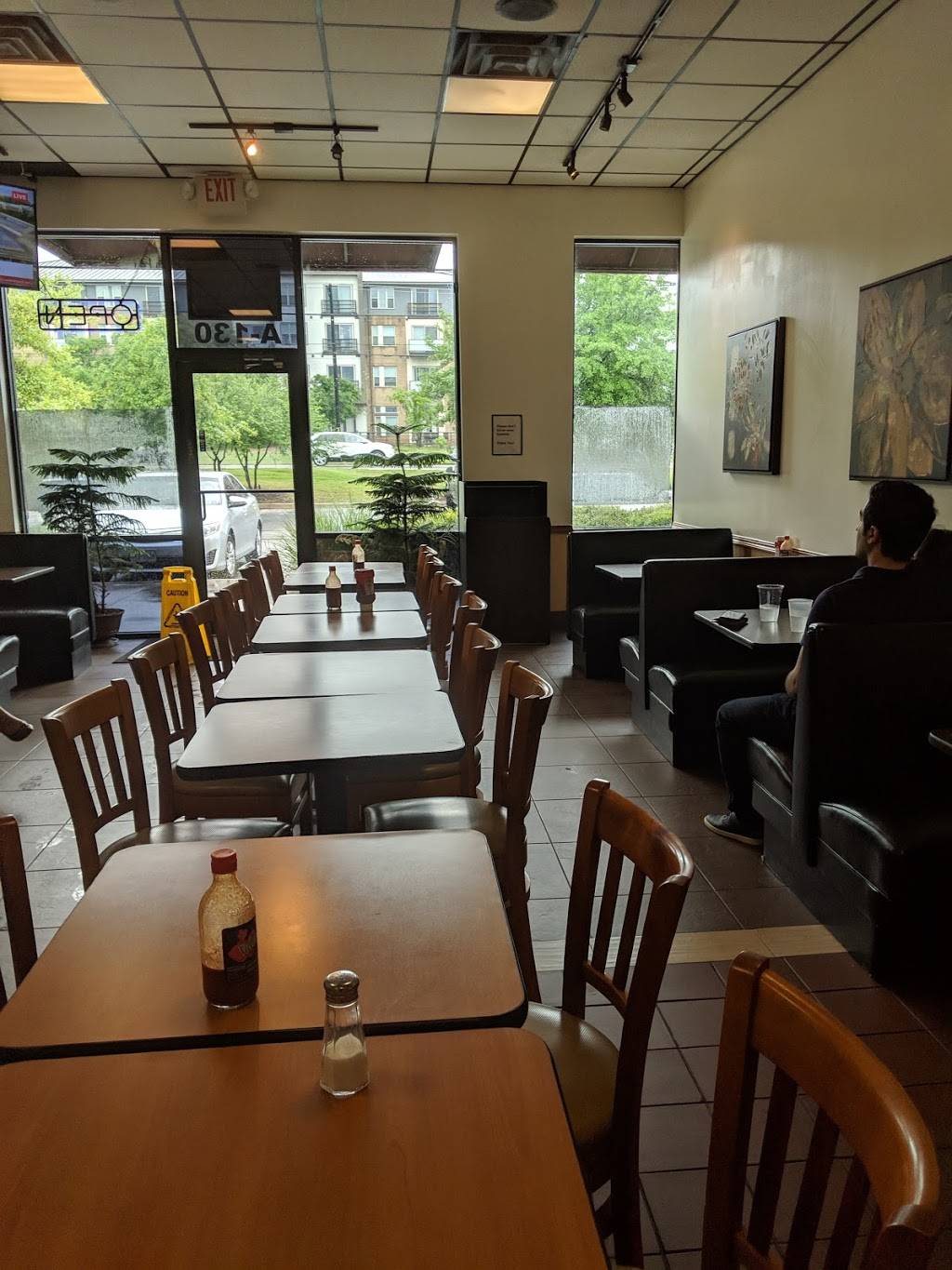 kabobzi mediterranean grill | restaurant | 11101 Burnet Rd, Austin, TX 78758, USA | 5123502632 OR +1 512-350-2632