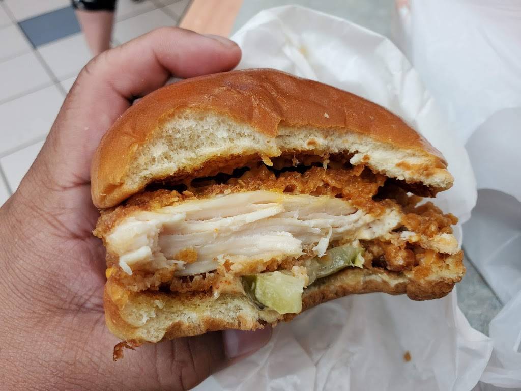 Popeyes Louisiana Kitchen | restaurant | 4275 Radford Dr Building 631, Honolulu, HI 96818, USA | 8084228440 OR +1 808-422-8440