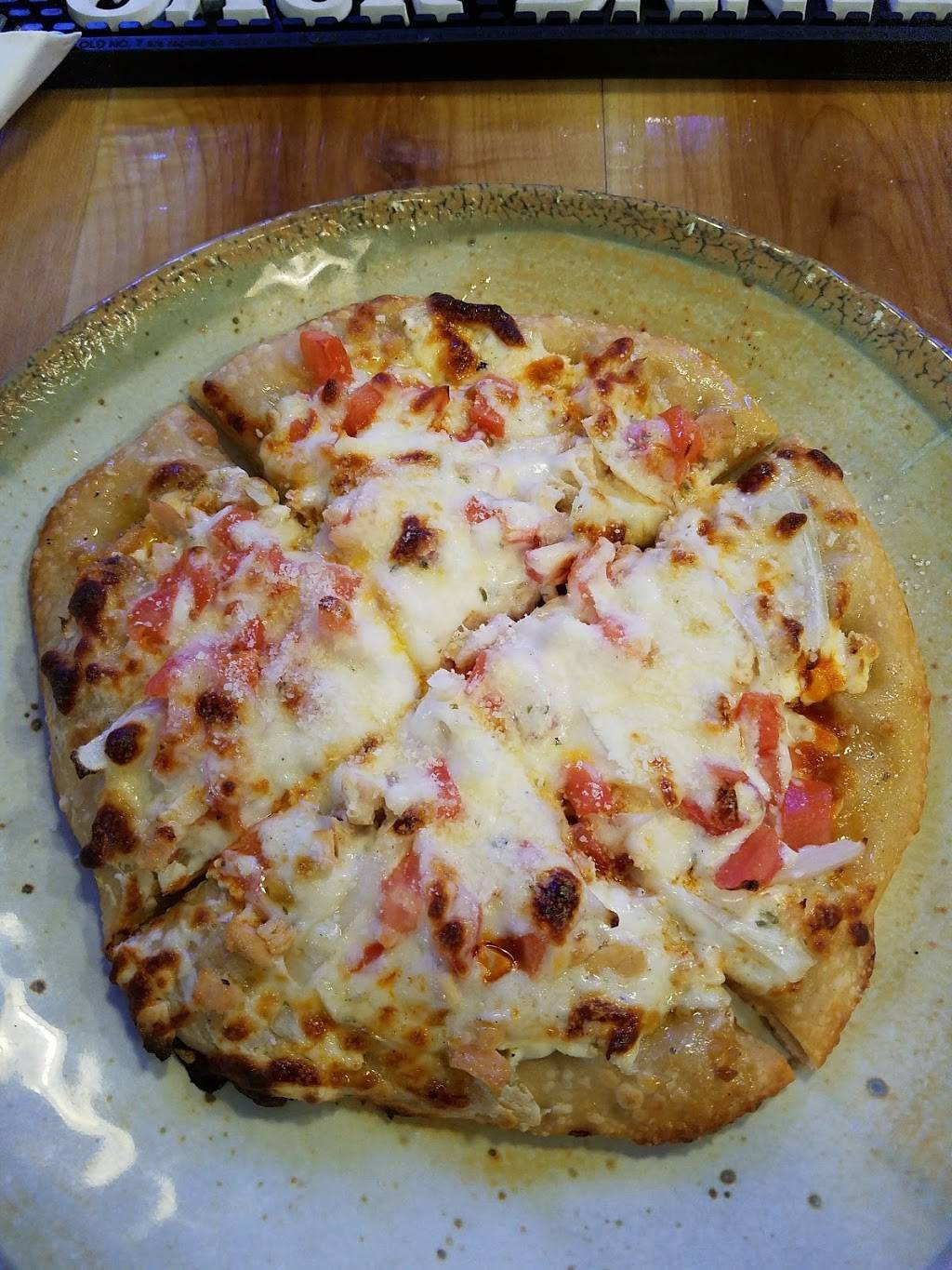 Monument Pizza Pub | restaurant | 60 N Public Square, Angola, IN 46703, USA | 2603194489 OR +1 260-319-4489